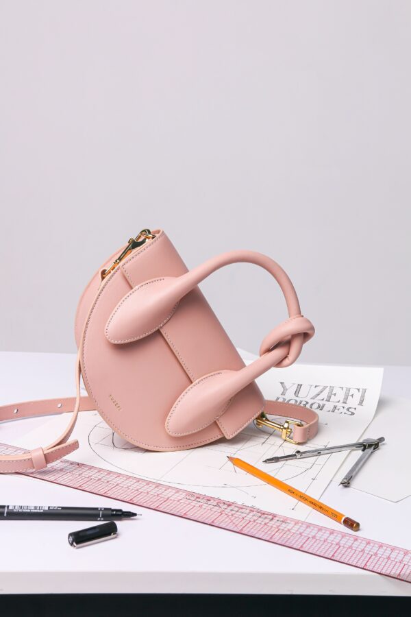 Trend Alert: The Rounded Bag 2021